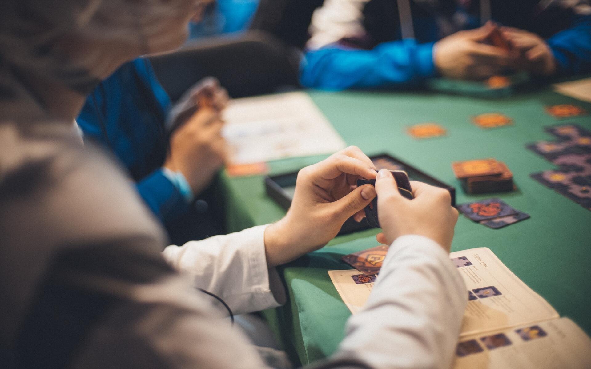 casino-8xbet-discussion